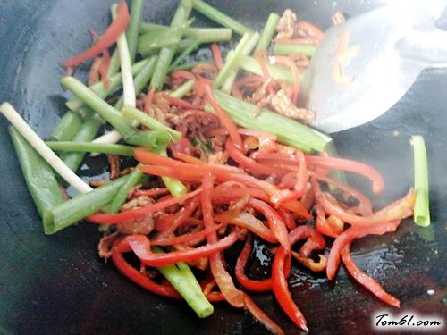 【彩椒肉丝千张卷】