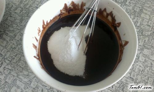 【裂纹巧克力曲奇】