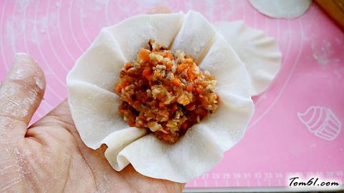 【开口烧麦——香菇胡萝卜鲜肉馅】