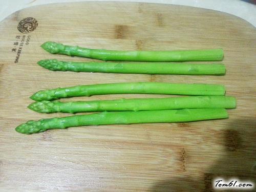 【鸭蛋芦笋卷】