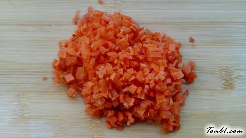 【胡萝卜鸡蛋馒头片】