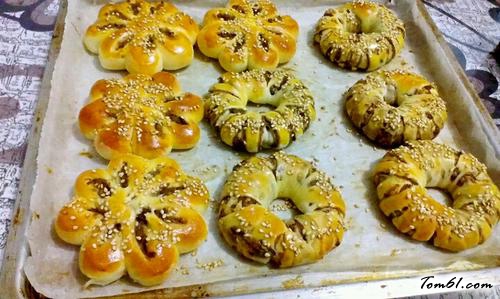 【豆沙小面包】