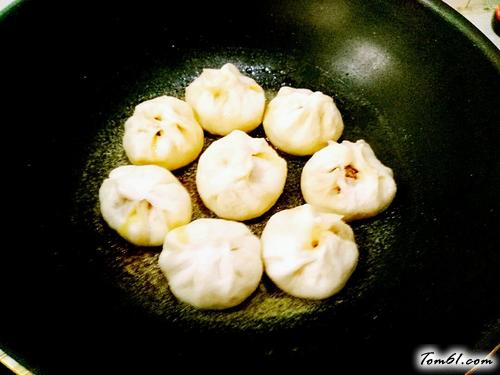 【羊肉馅锅贴】