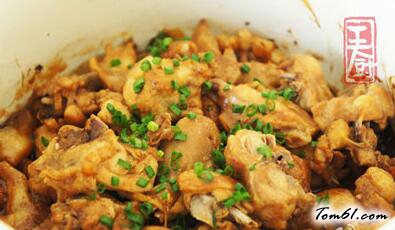 生焖三黄鸡的做法，三黄鸡怎么生焖简单好吃