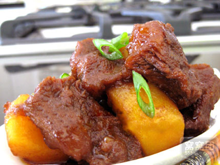 牛肉炖土豆的简单家常做法，好好味哦