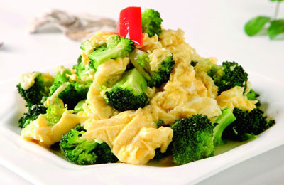 西兰花炒鸡蛋的做法3种，西兰花怎么炒鸡蛋