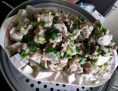 广西芋头蒸排骨的简单家常做法