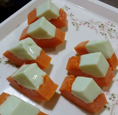 简单易做的木瓜牛奶冻，美容解暑的夏季饭后