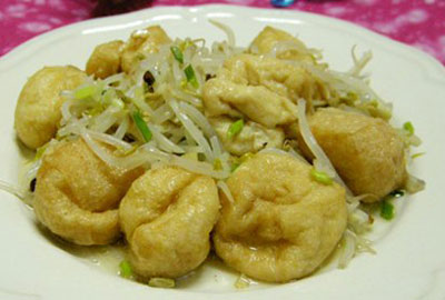 油豆腐炒豆芽的做法，油豆腐怎么炒豆芽好吃