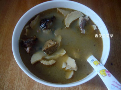 腊骨头炖笋干，变废为宝的简单美味