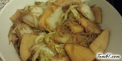 土豆白菜煮粉丝，很朴实的美味家常菜
