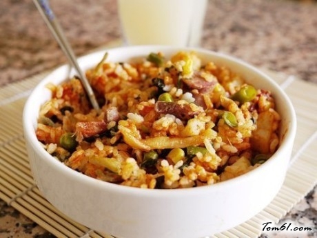 土豆香肠焖饭超简单的做法