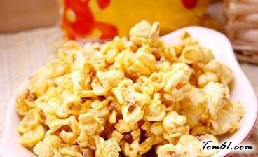 四种家庭自制爆米花的简单方法