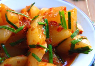 蒜香味的炒萝卜，简单好吃的家常菜