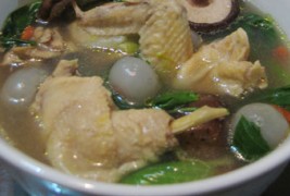 四种简单好喝的香菇炖鸡汤做法