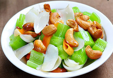 西芹白合炒腰果的多种不同做法