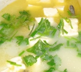 鲫鱼炖豆腐的简单家常做法