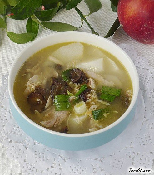 海参山药煲鸡汤的做法