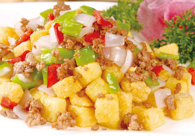 马铃薯炒肉的做法