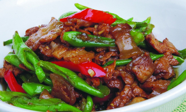 农家小炒肉的做法