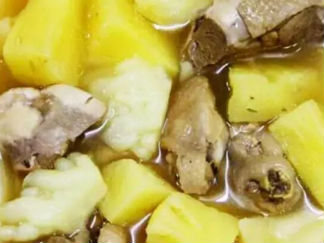 苦瓜凤梨煲鸡的做法