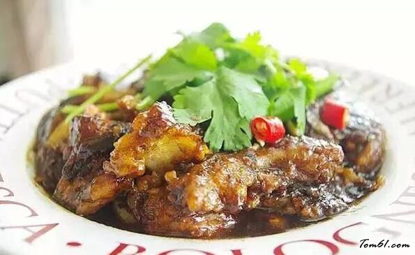 蒜子啤酒烧鱼块的做法