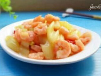 西芹炒虾仁的做法