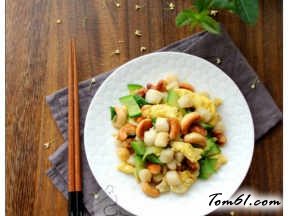 炒一碟清新的家常小菜——腰果桂花炒鲜贝