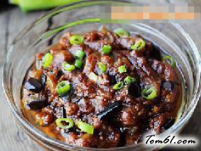 茄子炸酱面的做法