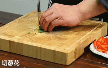 【虾仁肠粉】切葱花