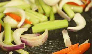 【红酒烩牛肉】炒蔬菜