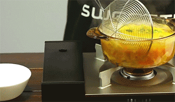 【南瓜蔬菜汤】捞出蔬菜