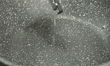 【芦蒿炒咸肉】热锅起油