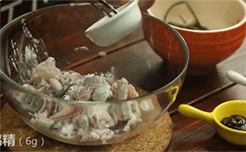 【咖喱鲜鱿】调味