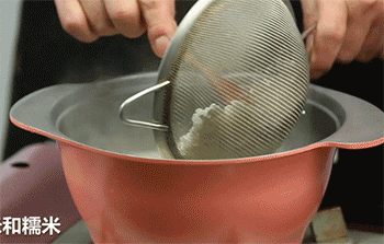 【美龄粥】倒入糯米