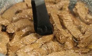 【沙爹烤牛肉干】捞出牛肉