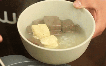 【鸭血粉丝汤】鸭血汤起锅