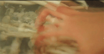 【炸海鲜菇】洗海鲜菇