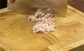 【培根焖春笋】培根切丁