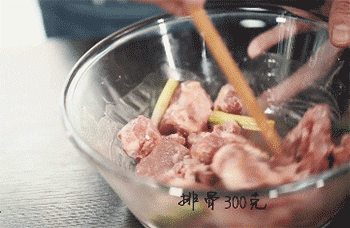 【香菇二仁小排】腌制