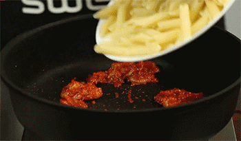 【培根炒通心粉】炒通心粉