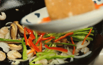 【星洲炒粉】加入蔬菜