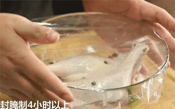 【香酥鸭腿】腌制