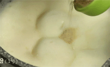 【土豆培根浓汤】调味