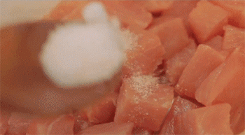 【菠萝香咕肉】腌制肉块