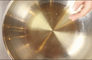 【老干妈炒苦瓜】炒五花肉