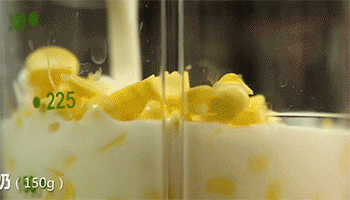 【玉米浓汤】加入牛奶