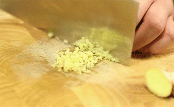 【虎皮椒酿肉】姜切末