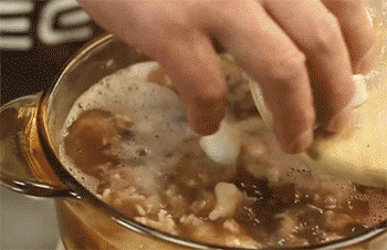 【酒酿赤豆元宵】加入糯米团