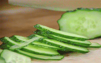 【荤素两丝】切黄瓜丝